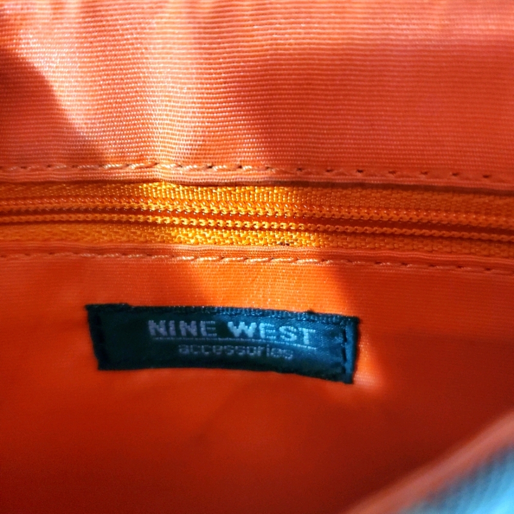 Purse - Picture 2 of 5